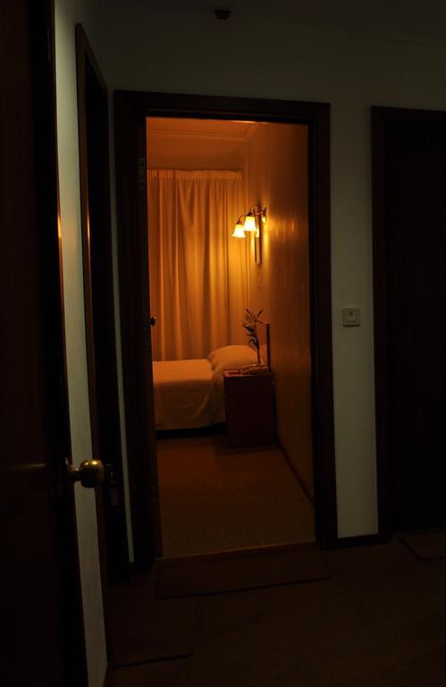 蓬塔德尔加达 Residencial D. Joao III酒店 外观 照片